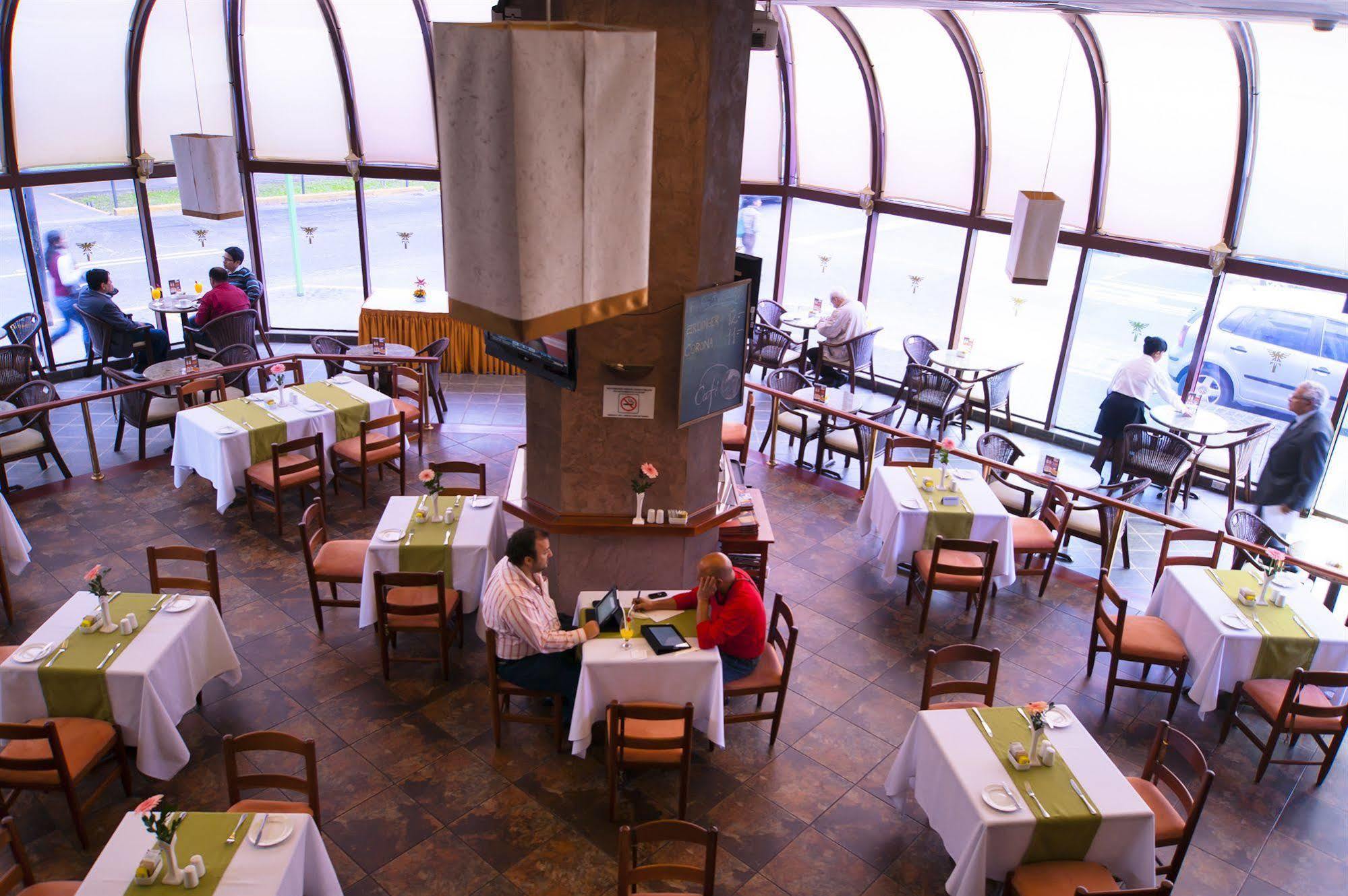 썬더버드 호텔 파르도 리마 외부 사진 The restaurant